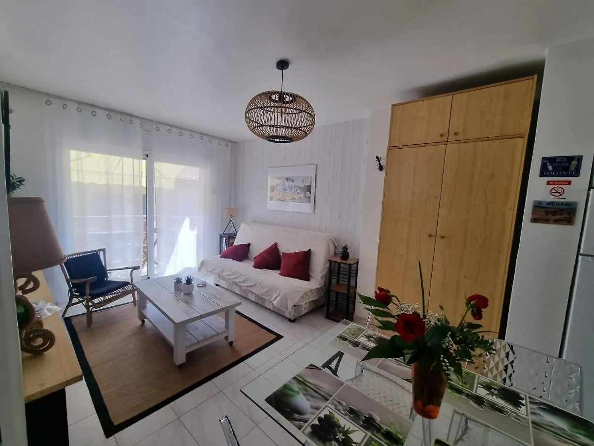 Lovely One Bedroom With Balcony Rosas