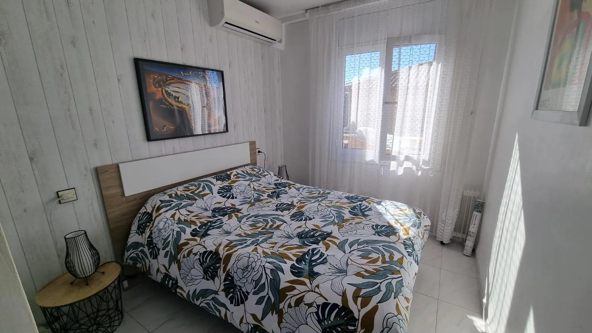 Lovely One Bedroom With Balcony Rosas España